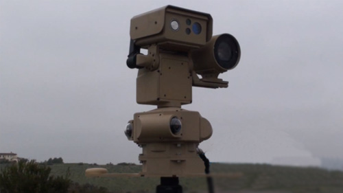 美国这款激光机器人能够发现远处监视己方的敌人。
